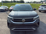 Certified 2022 Volkswagen Taos SE image 2