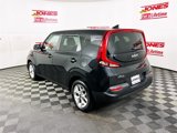 Used 2022 Kia Soul LX w/ Technology Package image 2