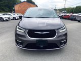 Used 2023 Chrysler Pacifica Touring-L image 2