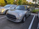 Used 2018 MINI Cooper 4-Door Hardtop image 3
