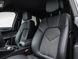 Used 2025 Porsche Macan image 6