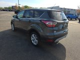 Used 2017 Ford Escape SE image 3