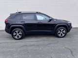Used 2016 Jeep Cherokee Trailhawk image 5
