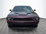 Used 2020 Dodge Challenger SXT image 2