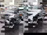 Certified 2022 Ford Explorer XLT image 2