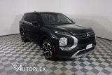 Used 2023 Mitsubishi Outlander SE image 3