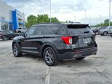 Used 2022 Ford Explorer XLT w/ Equipment Group 202A image 2