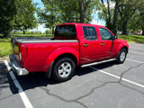 Used 2010 Nissan Frontier SE image 2