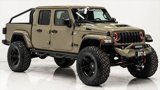 Used 2025 Jeep Gladiator Sport image 2