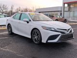Used 2023 Toyota Camry SE image 2