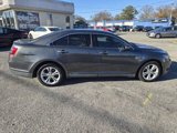 Used 2016 Ford Taurus SE image 4