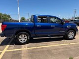 Used 2017 Nissan Titan SV image 4