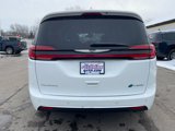Used 2022 Chrysler Pacifica Touring-L w/ Uconnect Theater Family Group image 4