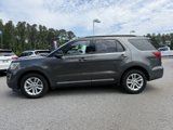 Used 2017 Ford Explorer XLT w/ Equipment Group 201A image 4