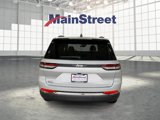 New 2025 Jeep Grand Cherokee Laredo image 4