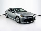 Used 2018 Toyota Camry LE image 3