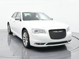 Used 2019 Chrysler 300 Limited image 3