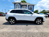 Used 2019 Jeep Cherokee Limited image 6