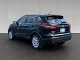 Used 2022 Nissan Rogue Sport SV image 3