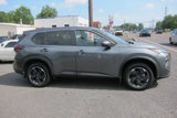 Used 2024 Nissan Rogue SV image 3