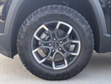 New 2025 Chevrolet Equinox ACTIV w/ Safety and Technology Package image 5