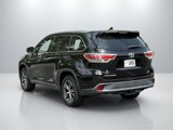 Used 2016 Toyota Highlander XLE image 3