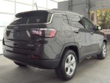 Used 2018 Jeep Compass Latitude image 2