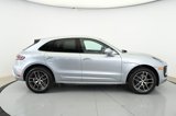 Certified 2025 Porsche Macan image 2