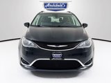 Used 2020 Chrysler Pacifica Touring-L image 2