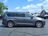 Certified 2022 Chrysler Pacifica Touring image 2
