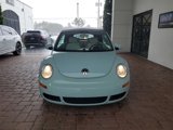 Used 2010 Volkswagen Beetle Convertible image 2