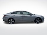 Used 2023 Hyundai Elantra SEL w/ Convenience Package image 2