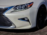 Used 2016 Lexus ES 350 w/ Luxury Package w/Wood Trim image 4