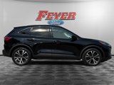 Used 2022 Ford Escape SE w/ SE Sport Appearance Package image 6