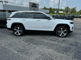 Used 2023 Jeep Grand Cherokee 4WD 4xe image 2