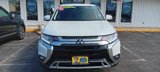Used 2020 Mitsubishi Outlander SE image 2