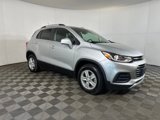 Used 2020 Chevrolet Trax LT w/ LT Convenience Package image 2