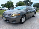 Used 2010 Toyota Camry LE image 2