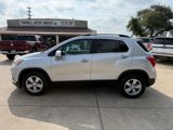 Used 2018 Chevrolet Trax LT w/ LT Convenience Package image 4