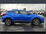 Used 2022 Toyota C-HR XLE image 2
