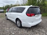 Used 2018 Chrysler Pacifica Touring Plus image 2