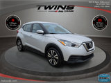 Used 2018 Nissan Kicks SV image 2