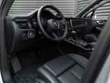 Certified 2024 Porsche Macan image 4