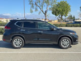 Used 2017 Nissan Rogue SV image 2