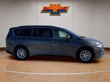 Used 2021 Chrysler Pacifica Touring-L image 3