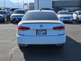 Used 2022 Volkswagen Passat 2.0T R-Line image 5