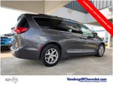 Used 2017 Chrysler Pacifica Touring-L w/ Tire & Wheel Group image 2