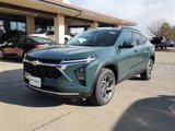 New 2025 Chevrolet Trax LT w/ Sunroof Package image 4