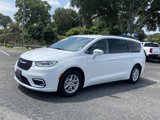 Used 2022 Chrysler Pacifica Touring-L image 3