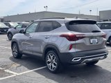 Used 2022 Kia Seltos SX w/ Sunroof Package image 2